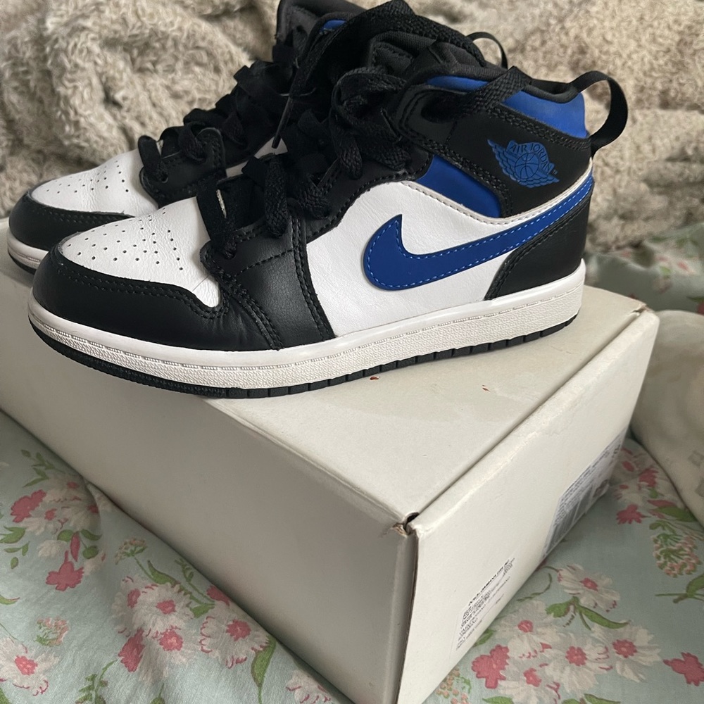 Nike size 12 like new used like 3 times comes with box